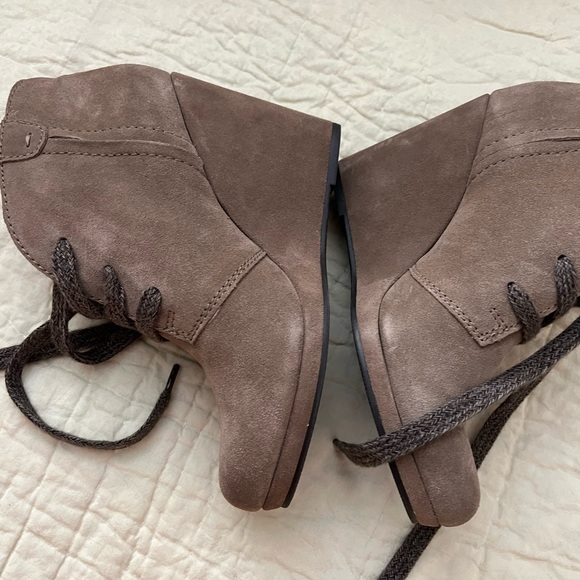 Dolce Vita size 7.5 suede like new - Picture 4 of 11